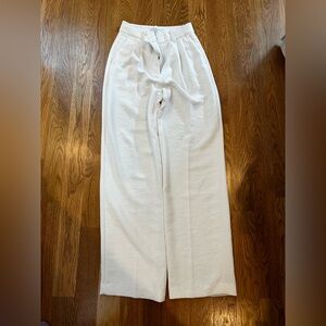 Aritzia Wilford effortless pants size 4